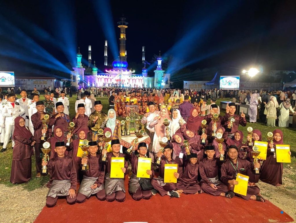 Kafilah Rokan IV Koto Pertahankan Gelar Juara Umum MTQ Rokan Hulu untuk Ketiga Kalinya