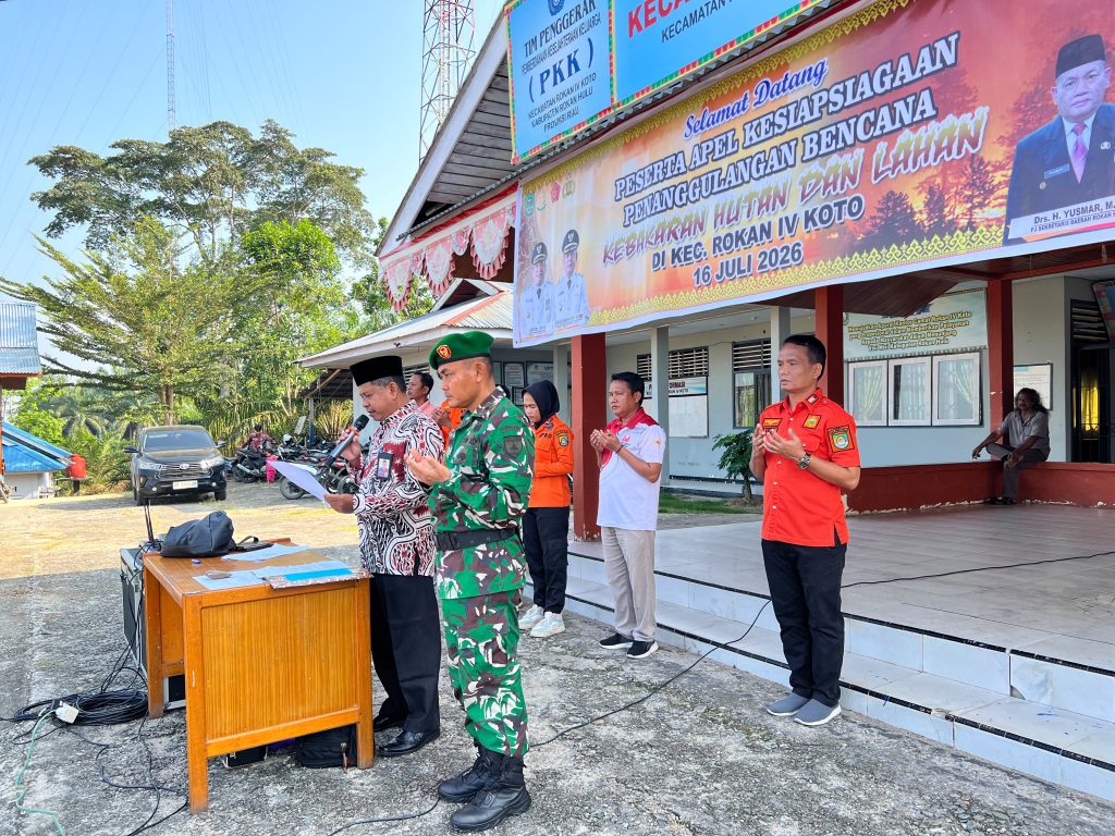 Kepala KUA Rokan IV Koto Pimpin Doa pada Apel Kesiapsiagaan Penanggulangan Karhutla Tahun 2026