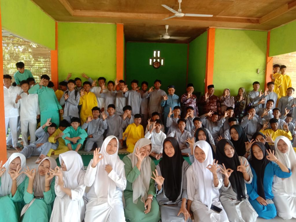 KUA Rokan IV Koto Kembali Gelar BRUS Goes to School di SMKN 1 Rokan IV Koto